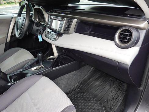 Used 2013 Toyota RAV4 XLE AWD/4WD image 22