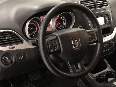 Used 2017 Dodge Journey SXT w/ Comfort/Convenience Group FWD image 14