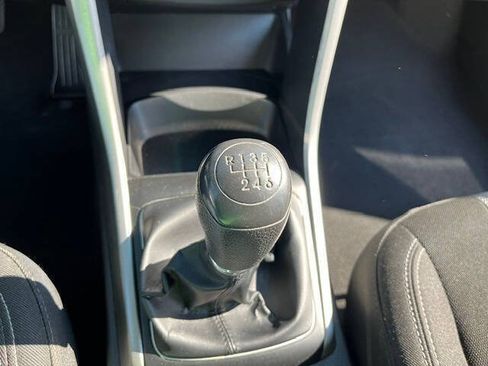 Used 2014 Hyundai Elantra GT FWD image 13