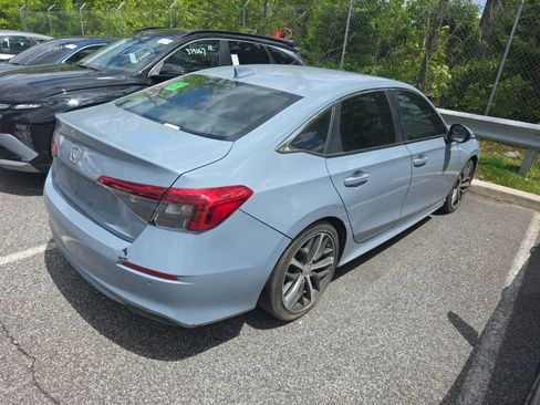 Used 2022 Honda Civic Touring image 4