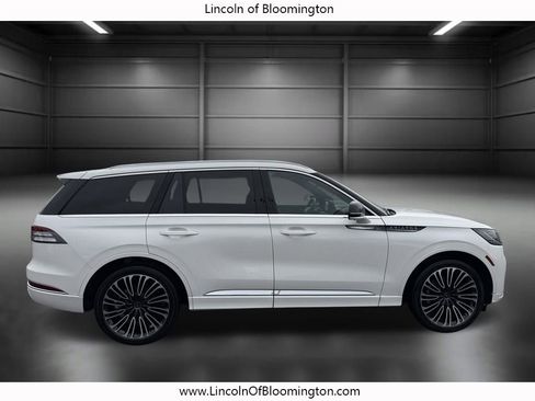 New 2025 Lincoln Aviator Black Label image 8