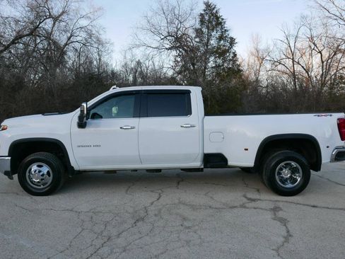 Used 2024 Chevrolet Silverado 3500 LTZ w/ LTZ Convenience Package AWD/4WD image 2