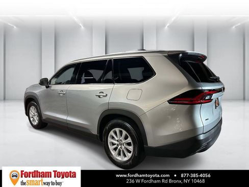 Certified 2025 Toyota Grand Highlander AWD image 5