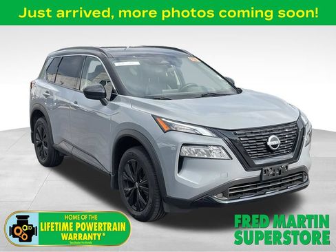 Used 2023 Nissan Rogue SV w/ SV Premium B Package AWD/4WD image 1