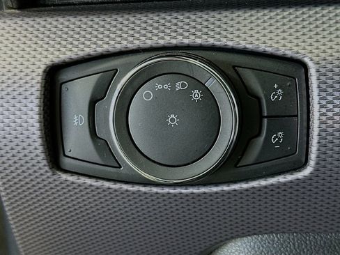 Used 2017 Ford Mustang GT RWD image 12