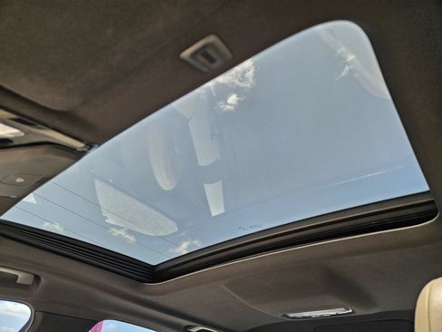 Used 2018 BMW 530e RWD image 19