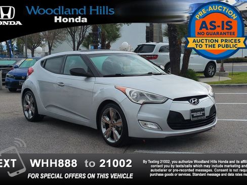 Used 2016 Hyundai Veloster w/ Option Group 02 image 3