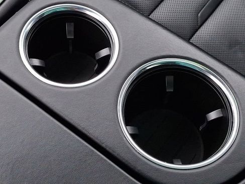 Used 2019 Porsche Panamera 4 image 33