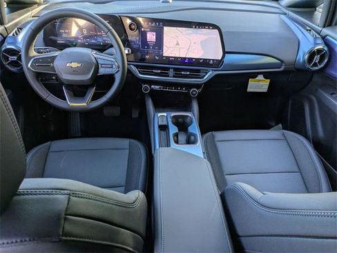 New 2026 Chevrolet Equinox EV LT image 22