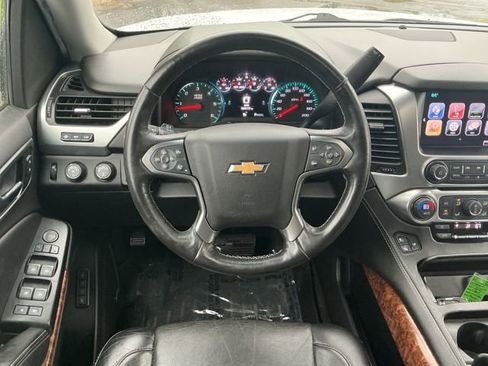 Used 2018 Chevrolet Suburban Premier AWD/4WD image 16