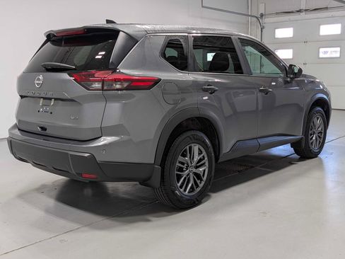 Used 2024 Nissan Rogue S AWD/4WD image 8