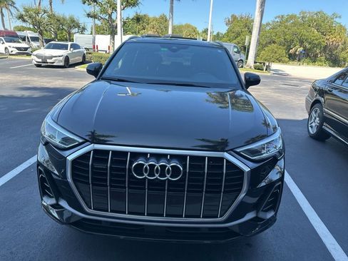 Used 2022 Audi Q3 2.0T Premium Plus w/ Premium Plus Package image 2