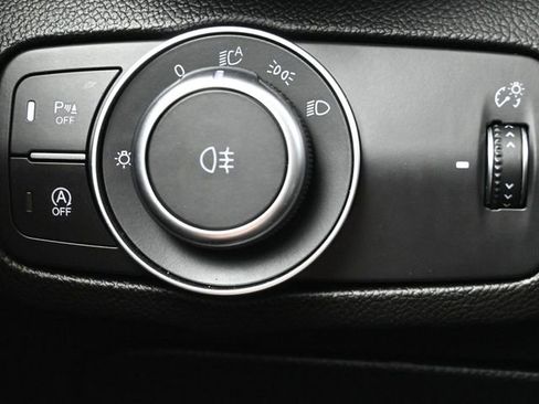 Used 2021 Alfa Romeo Giulia Ti w/ Nero Edizione image 22