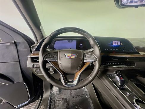 Used 2023 Cadillac Escalade ESV Sport Platinum image 13
