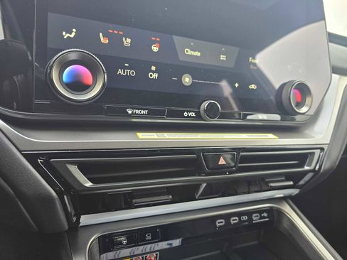 New 2026 Lexus TX 500h AWD image 31