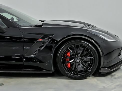 Used 2017 Chevrolet Corvette Z06 RWD image 15