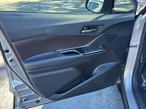 Used 2019 Toyota C-HR Limited image 14