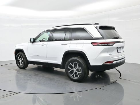 New 2025 Jeep Grand Cherokee Limited image 9