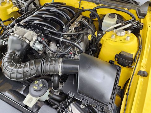 Used 2005 Ford Mustang GT image 17