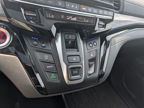 Used 2026 Honda Odyssey Elite image 32