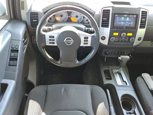 Used 2016 Nissan Frontier PRO-4X AWD/4WD image 12