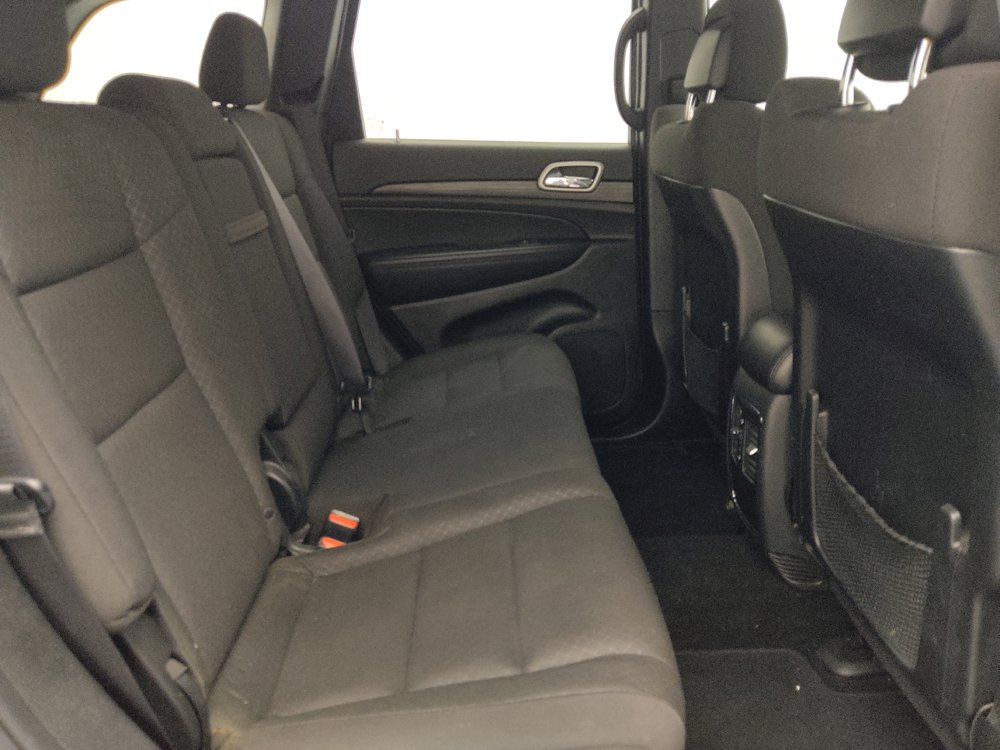 Used 2021 Jeep Grand Cherokee Laredo RWD image 19