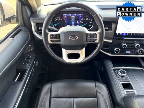 Used 2022 Ford Expedition XLT image 21