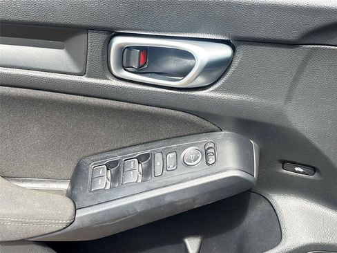 Used 2023 Honda Civic Sport image 17