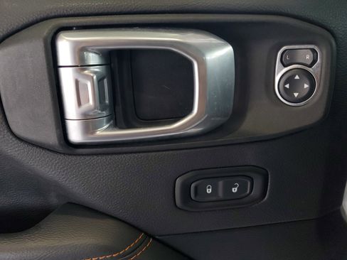 Certified 2021 Jeep Gladiator Mojave AWD/4WD image 16