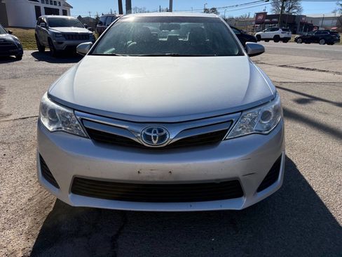 Used 2013 Toyota Camry LE image 2