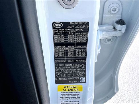 Certified 2025 Land Rover Discovery Sport S image 17