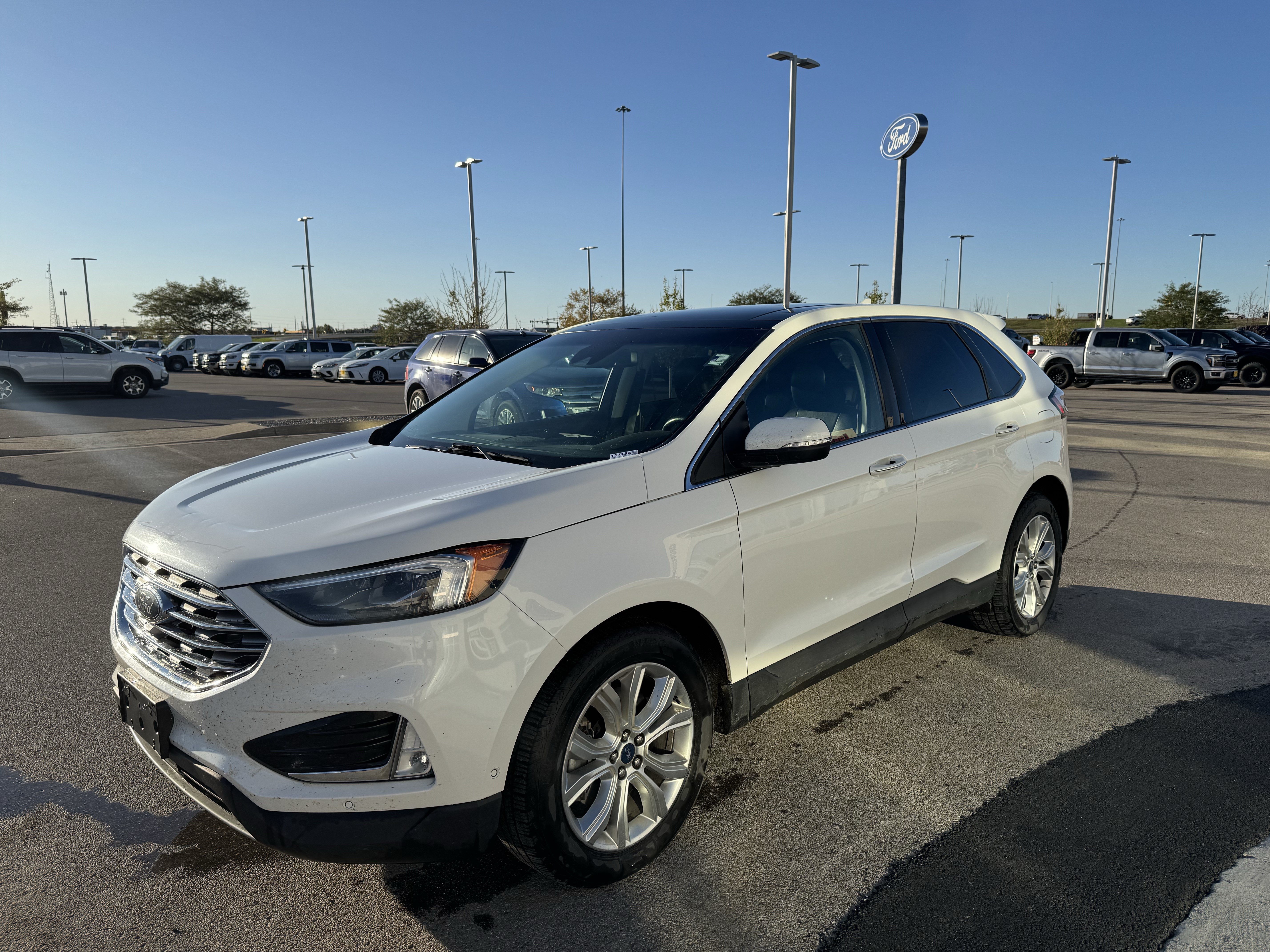 Used 2020 Ford Edge Titanium w/ Equipment Group 301A AWD/4WD image 3