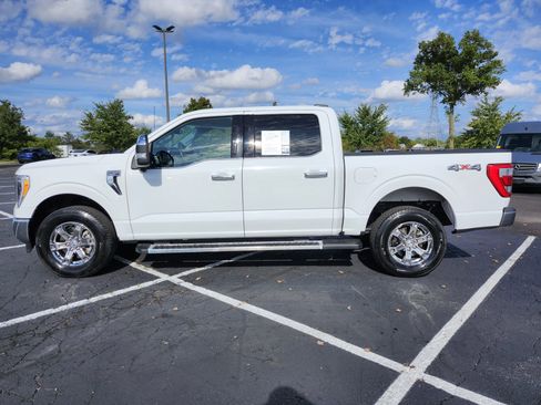 Used 2023 Ford F150 Lariat w/ Trailer Tow Package image 9