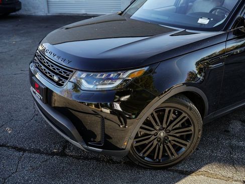 Used 2019 Land Rover Discovery HSE image 2