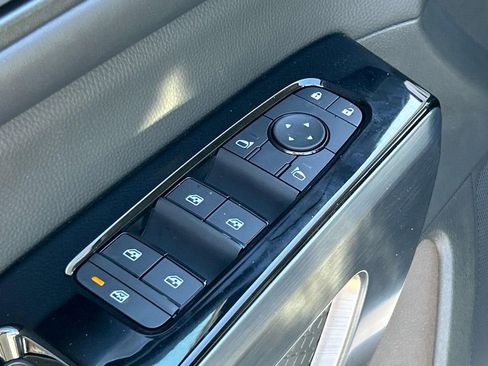 New 2026 Nissan Pathfinder SL w/ SL Premium Package AWD/4WD image 19