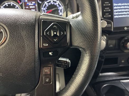 Used 2021 Toyota 4Runner TRD Off-Road Premium AWD/4WD image 30