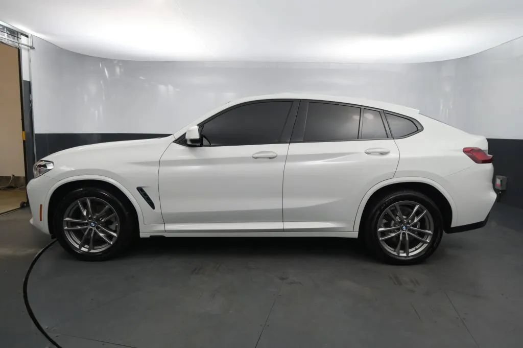 Used 2021 BMW X4 xDrive30i w/ M Sport Package AWD/4WD image 2