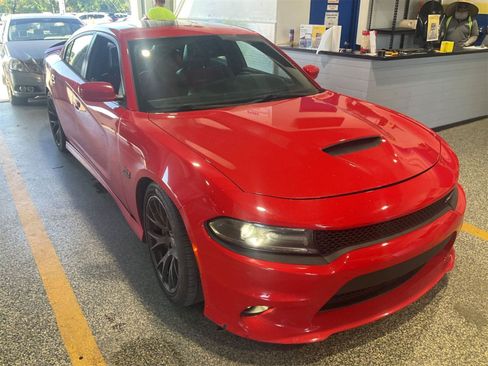 Used 2016 Dodge Charger SRT w/ Harman/Kardon Audio Group RWD image 7