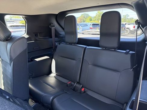 Used 2025 Mitsubishi Outlander SE AWD/4WD image 12