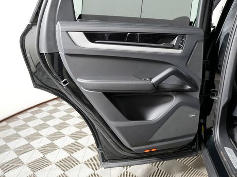 New 2026 Porsche Cayenne S image 34