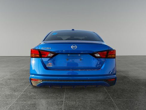 Used 2025 Nissan Altima 2.5 SV image 5