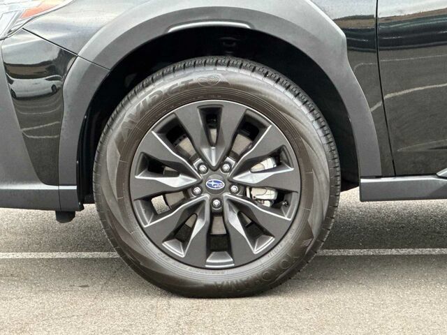 Certified 2025 Subaru Outback Onyx Edition AWD/4WD image 35