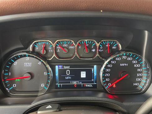 Used 2018 Chevrolet Silverado 1500 High Country AWD/4WD image 15