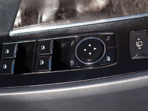 Used 2023 Ford F350 Lariat w/ Tow Technology Package image 11