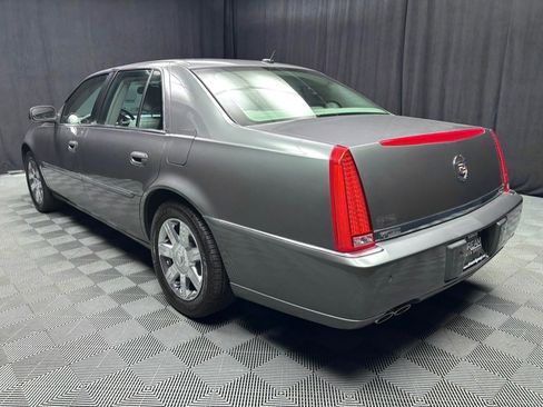 Used 2007 Cadillac DTS Luxury I w/ Sun And Sound Package image 3