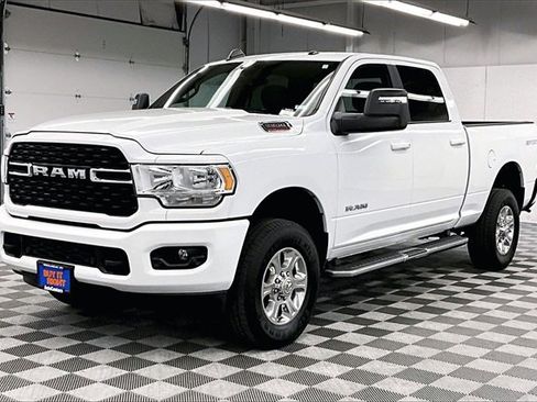 Used 2024 RAM 2500 Big Horn w/ Safety Group image 10