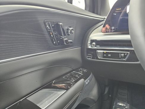Used 2026 Cadillac Lyriq Premium Sport AWD/4WD image 31