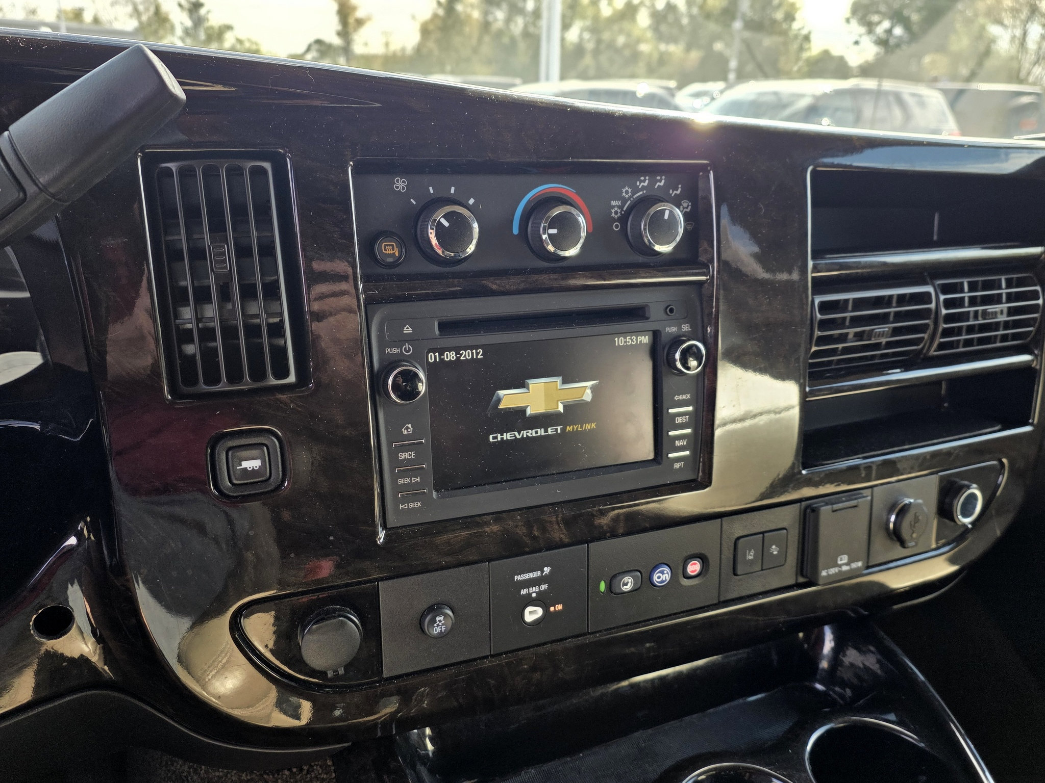Used 2020 Chevrolet Express 2500 Extended w/ Enhanced Convenience Package RWD image 17