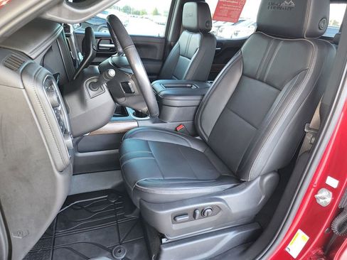 Used 2022 Chevrolet Silverado 1500 High Country w/ Technology Package image 12