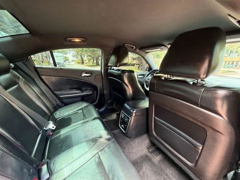 Used 2016 Dodge Charger R/T w/ Plus Group RWD image 43